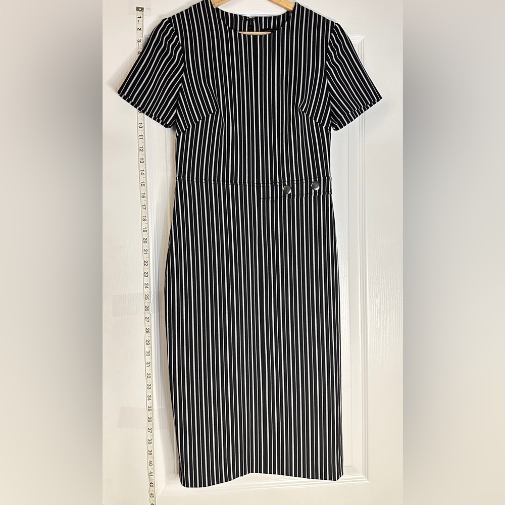 Banana Republic Black White Pinstripe Sheath Dress Size 2 Career Office Stretch